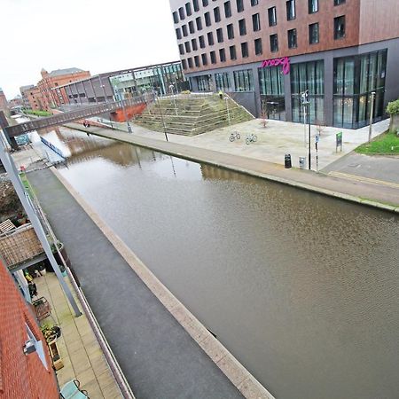 Canal Side Apartment In Chester Exteriör bild