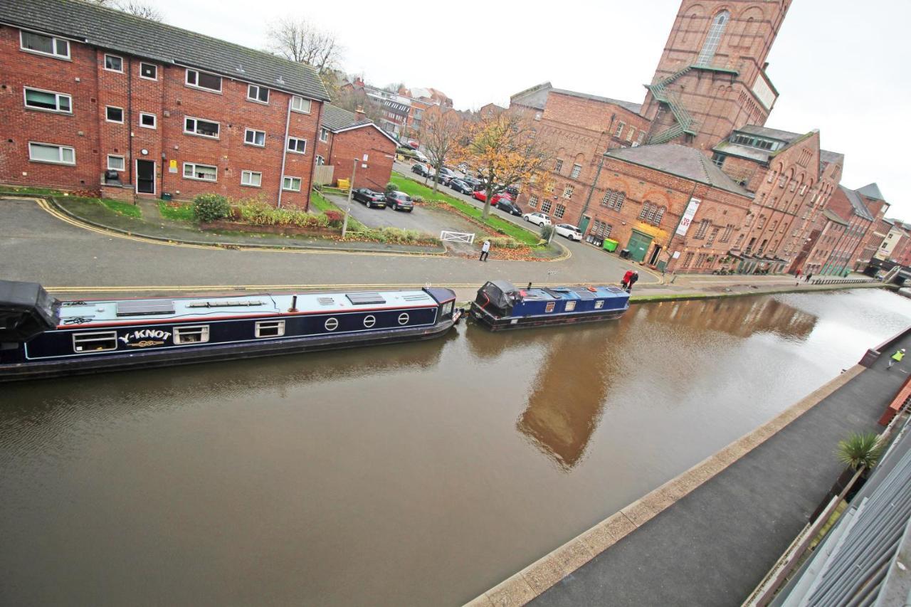 Canal Side Apartment In Chester Exteriör bild