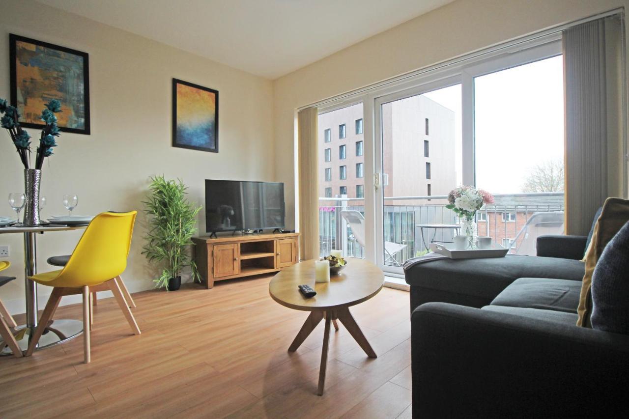 Canal Side Apartment In Chester Exteriör bild